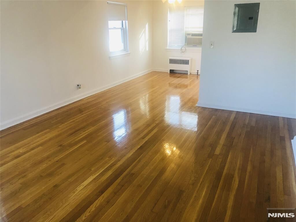 Property Photo:  460 Clubway 43  NJ 07601 