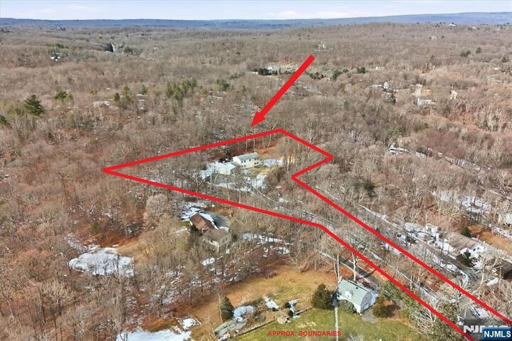 Property Photo:  611 Snake Den Road  NJ 07480 