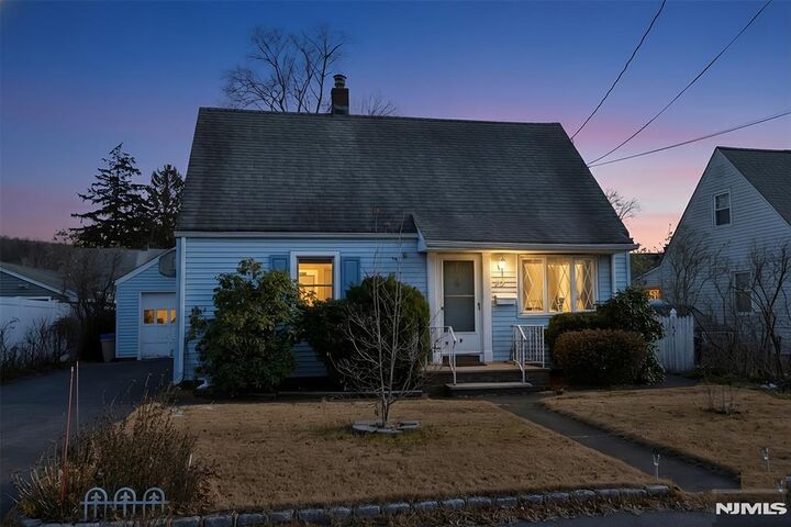 Property Photo: 72 Burnside Place NJ 07420