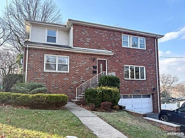 Property Photo:  650 Edgewater Avenue 2  NJ 07657 