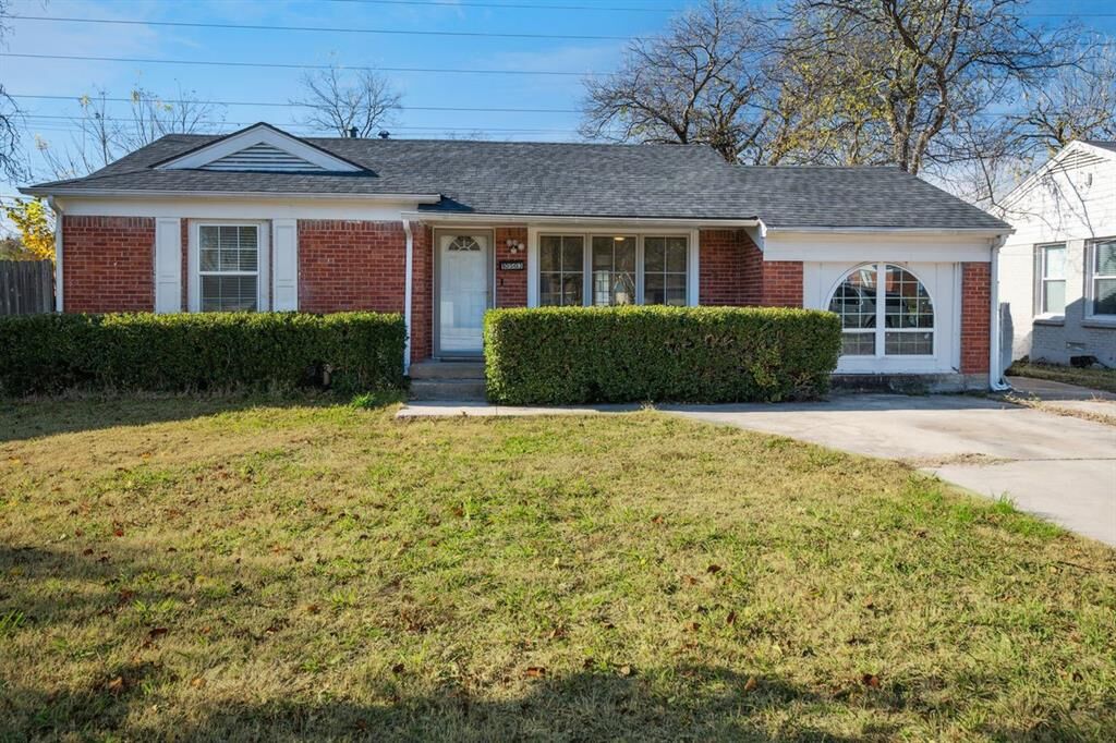 Property Photo: 10503 Wood Dale Drive TX 75228