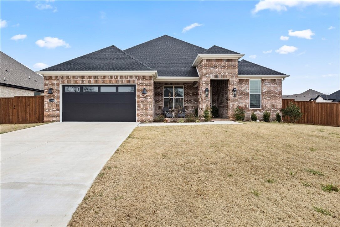 Property Photo:  4816 N Marshall Avenue  AR 72764 