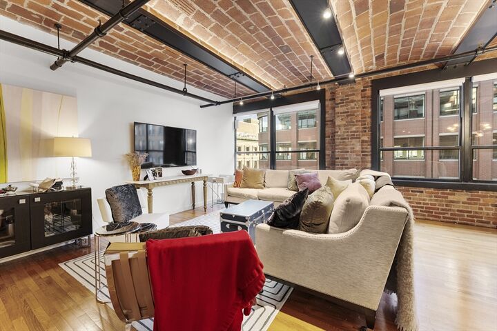 Property Photo:  121 Beach 502  MA 02111 