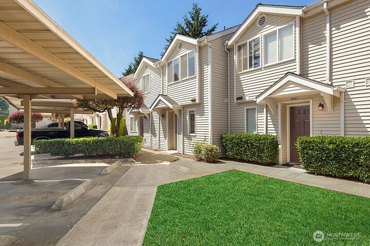 Property Photo: 10160 NE 137th Place 10160 WA 98034