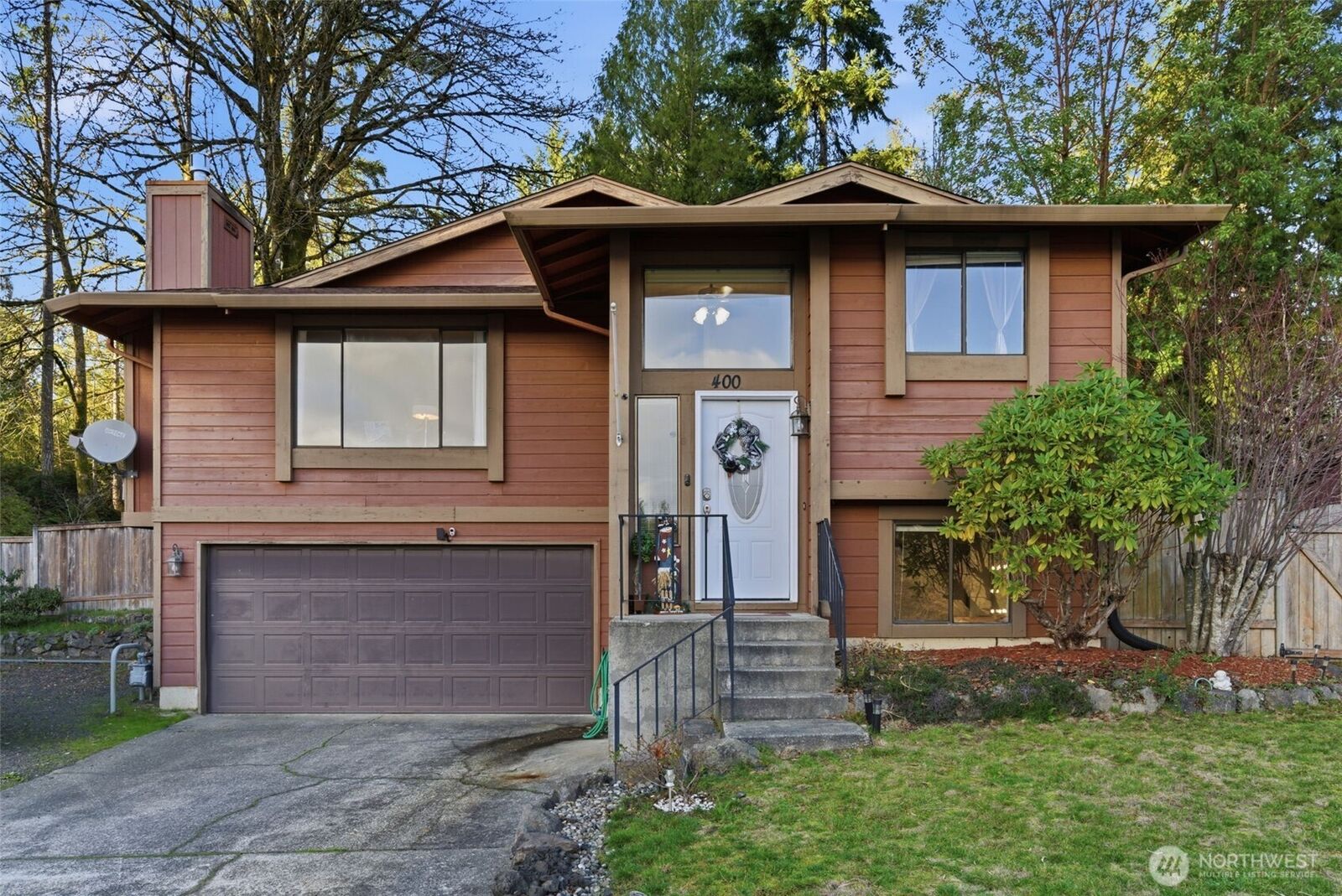Property Photo:  400  Falcon Court NE  WA 98311 