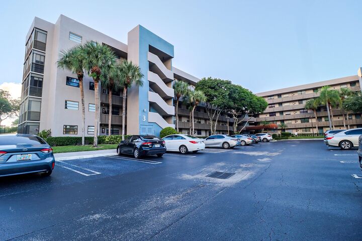 1100 Colony Point Circle Circle 415  Pembroke Pines FL 33026 photo
