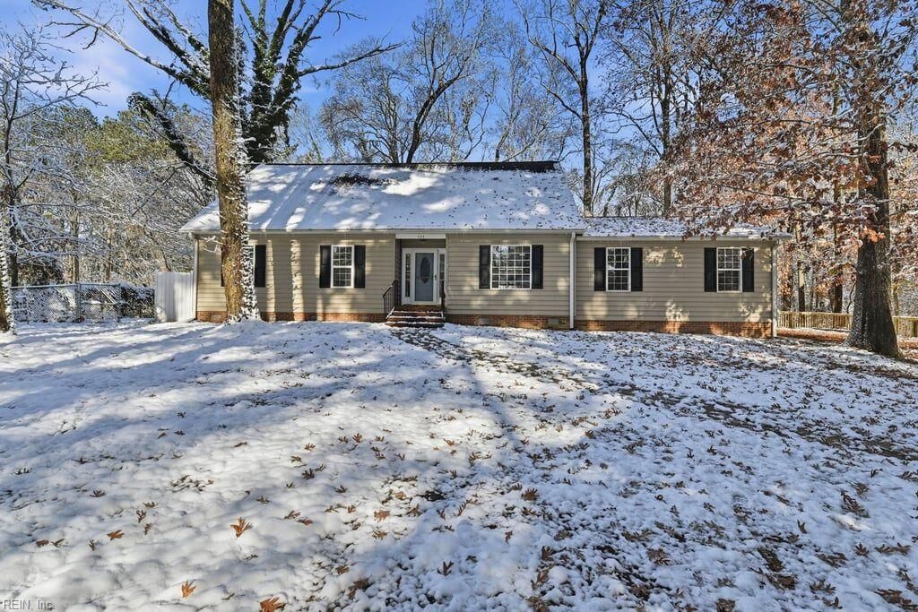 Property Photo: 828 Connors Dr VA 23608