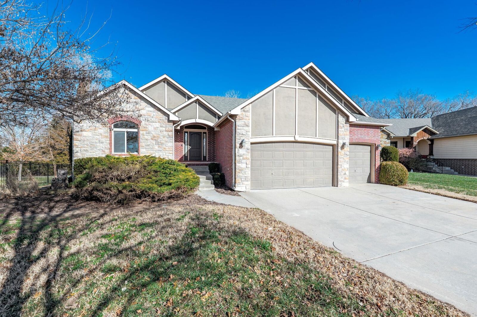 Property Photo: 2246 E Tall Tree Cir KS 67037