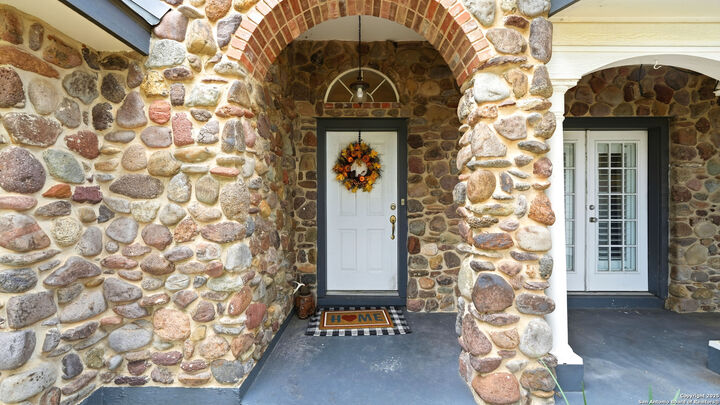 Property Photo: 226 Broken Arrow TX 78114