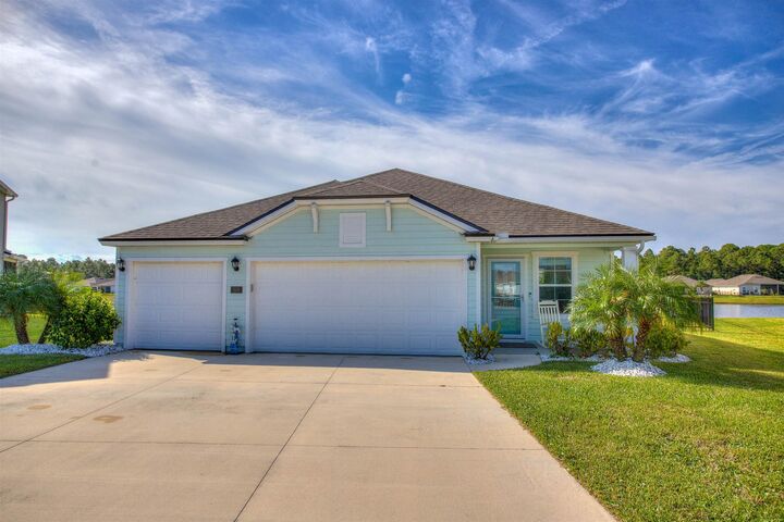 Property Photo: 130 Huesca Ct FL 32084