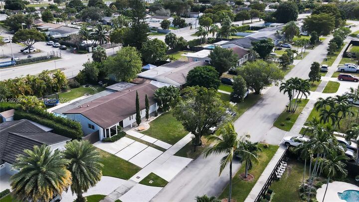 Property Photo:  10511 SW 122nd Ct  FL 33186 