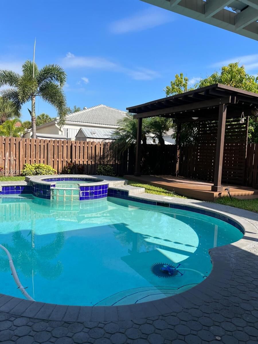 Property Photo: 574 NW 159th Ave FL 33028