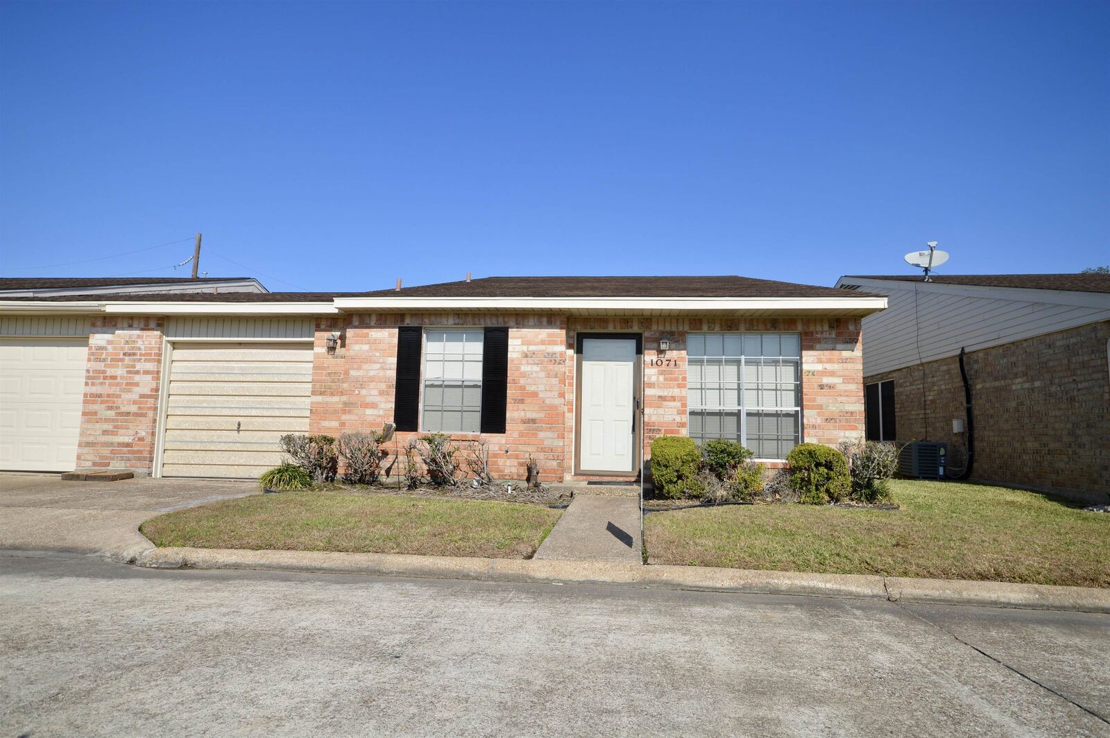 Property Photo: 1071 Park Meadow Dr. TX 77706