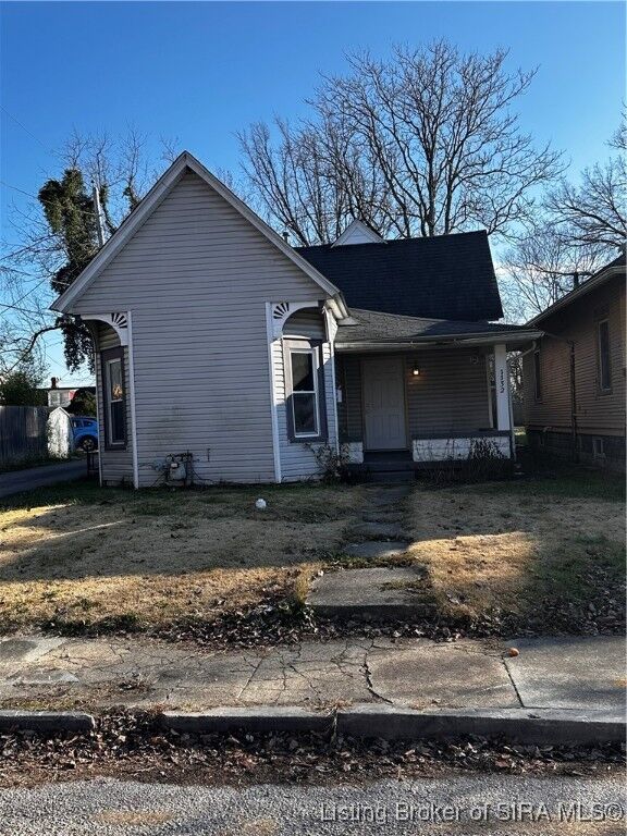 Property Photo: 1132 Greenaway Place IN 47150