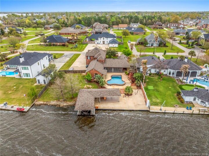 Property Photo: 4329 Edgewater Drive LA 70605