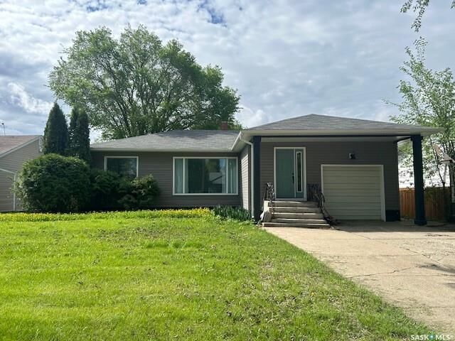 124 8th Avenue W — photo 1