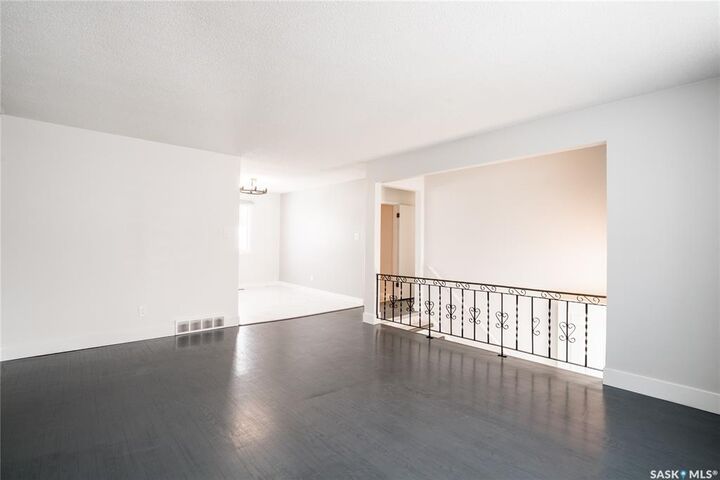Property Photo: 1409 Preston Avenue S SK S7H 2V5