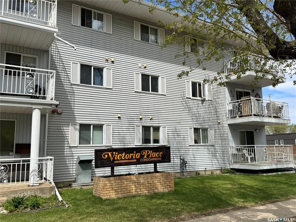 Property Photo: 66 19th Street W 203 SK S6V 7T6
