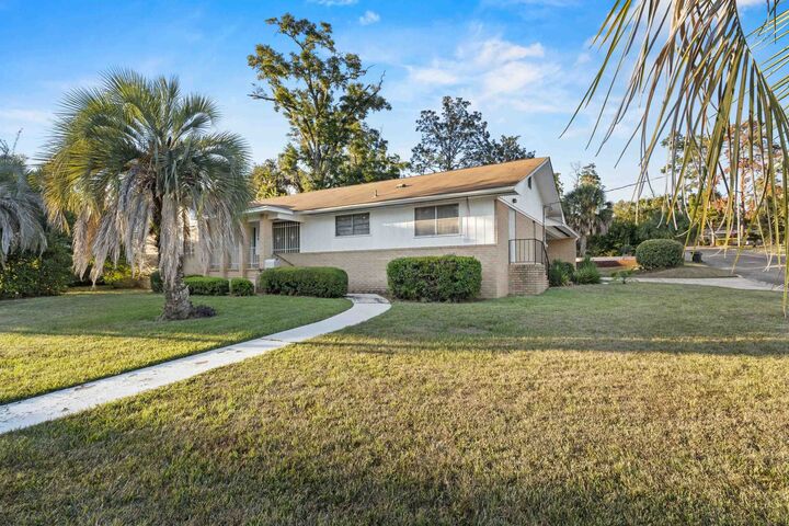 Property Photo: 204 Rudy Hubbard Way FL 32301