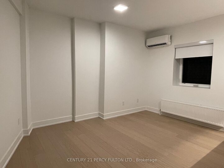 Photo de la propriété:  320 Roncesvalles Avenue 3  ON M6R 2M7 