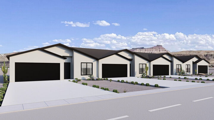 Property Photo: 2046 W 320 S 37-40 UT 84737