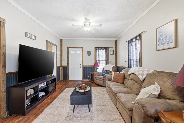 Property Photo: 420 E Walnut OH 44805