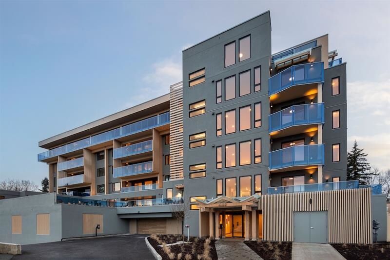 Property Photo:  33160 Plaxton Crescent 301  BC V2S 0N6 