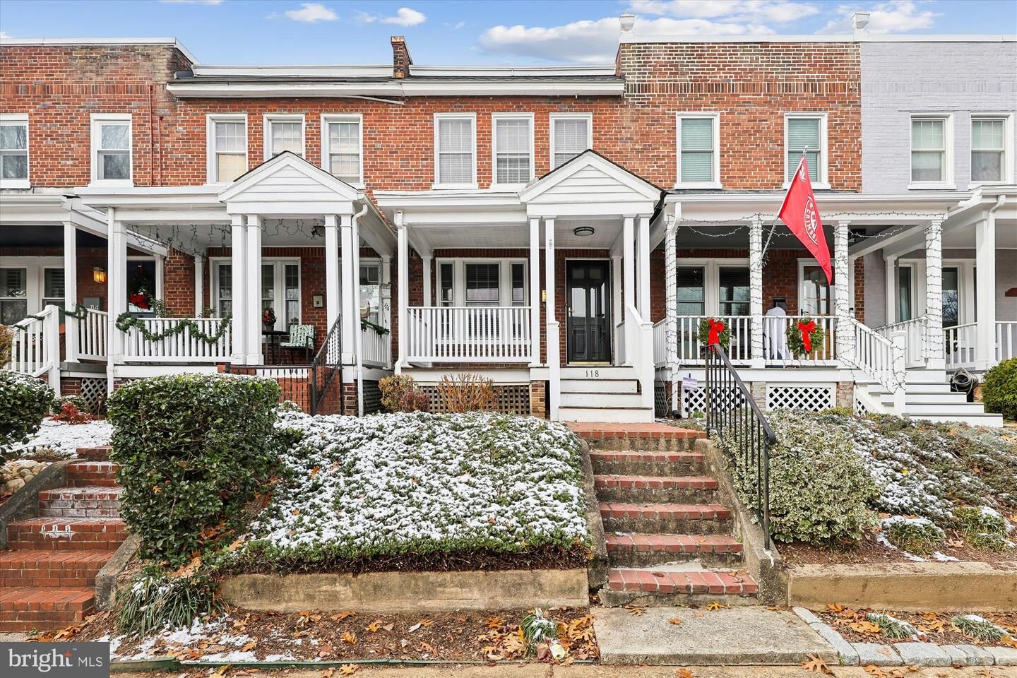 Property Photo:  118 N Peyton Street  VA 22314 