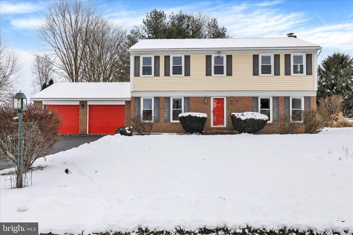 Property Photo:  438 Coach House Lane  PA 17543 