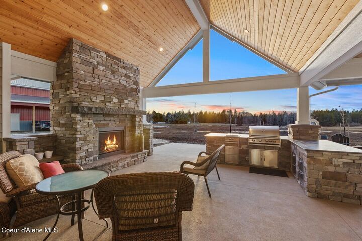 Property Photo:  12399 N Meadow Wood Ln  ID 83835 