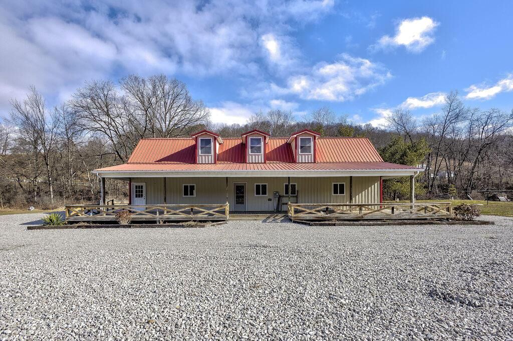 Property Photo: 15193 U.s. 62 OH 43006