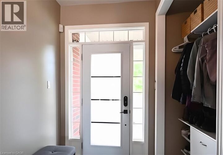 Property Photo:  501 Topper Woods Crescent Upper  ON N2P 2Y4 