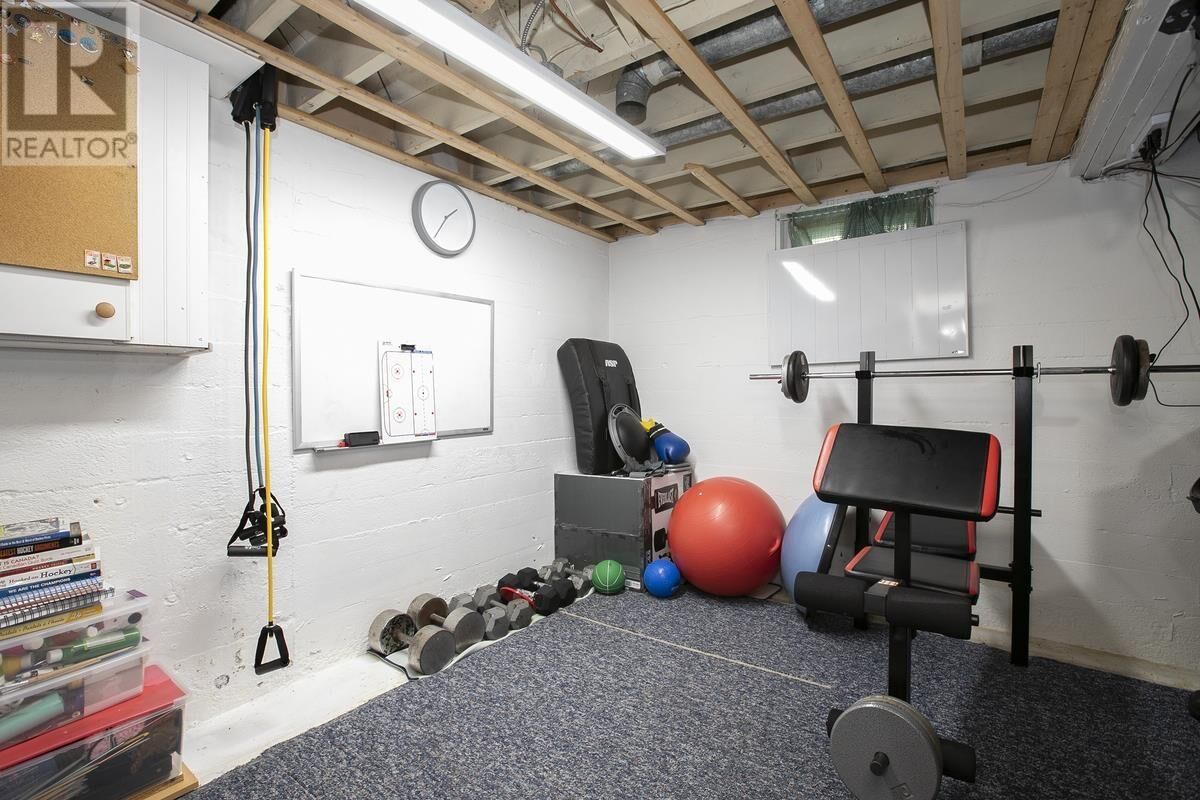 Property Photo:  27 Borron Ave  ON P6B 1E7 