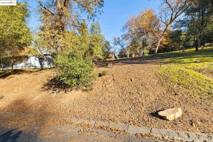 Property Photo:  8/143 Hillhurst Cr  CA 95321 