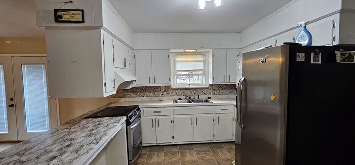 Property Photo:  46 3rd Street  KY 41230 