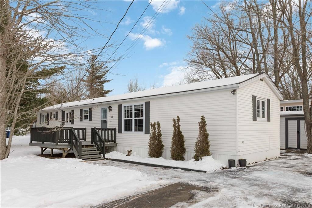 Property Photo:  10 Spruce Wood Street  NB E1H 3B3 
