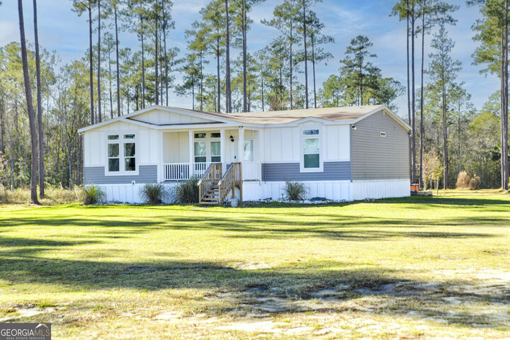 Property Photo: 978 Springhill Road S GA 31548