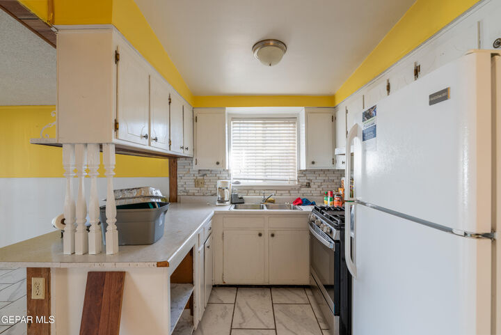 Property Photo: 10032 Foothill Drive TX 79924