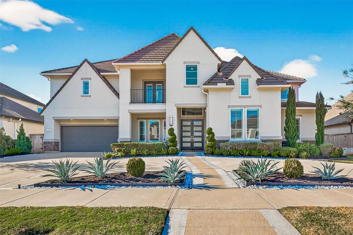 Property Photo:  22 Crown Grove  TX 77498 