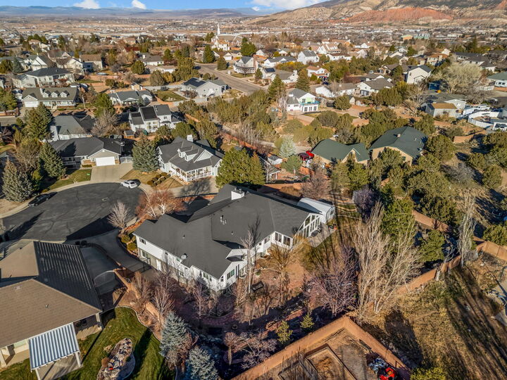 Property Photo:  2113 W 525 Cir S  UT 84720 