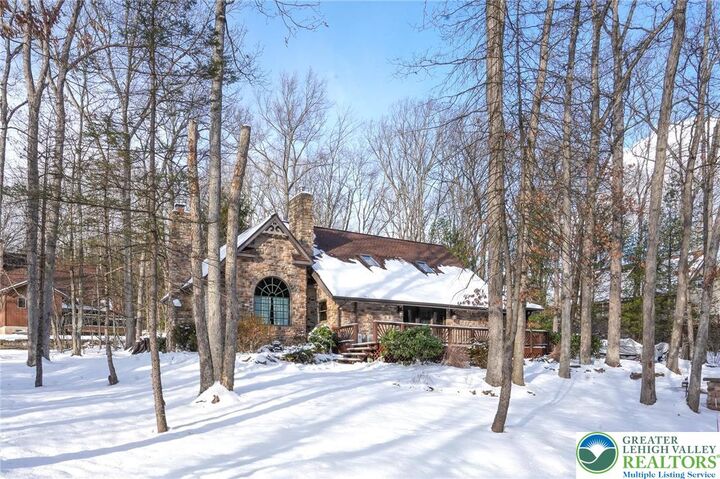 Property Photo:  29 Great Oaks Drive  PA 18240 