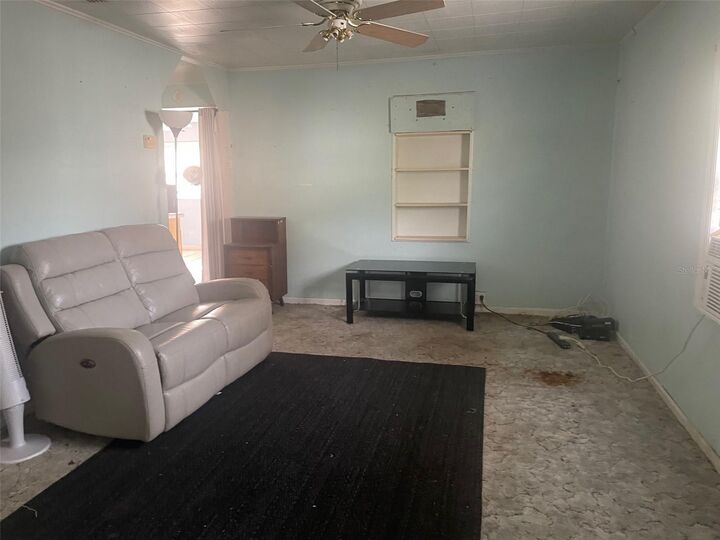 Property Photo: 2950 64th Avenue N FL 33702