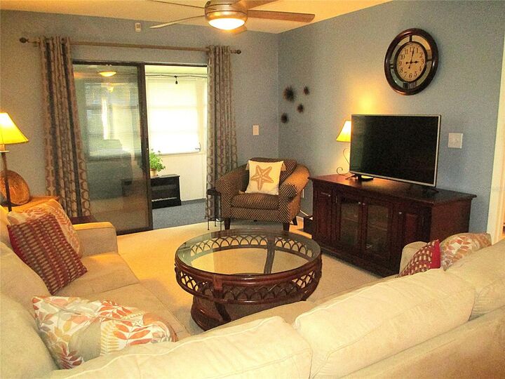 Property Photo: 5040 Live Oak Circle 93 FL 34207