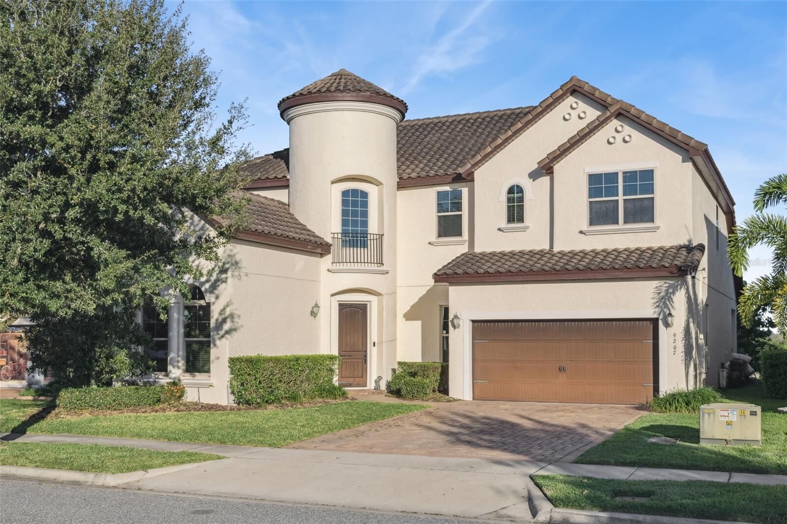 Property Photo: 9207 Busaco Park Way FL 34787