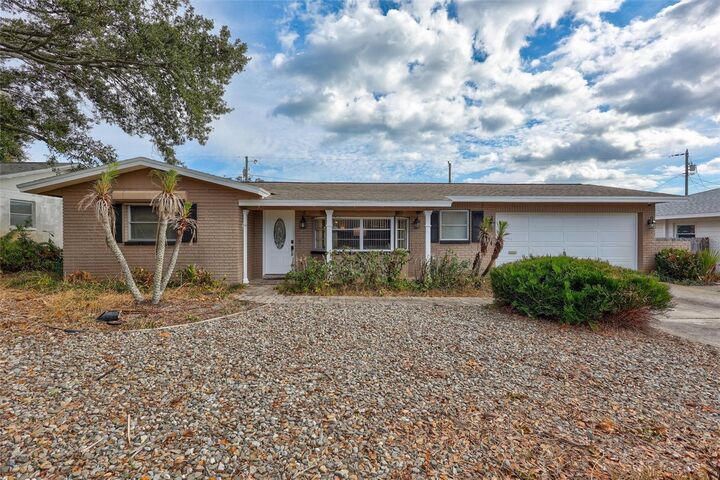 Property Photo:  1279 Grenada Avenue  FL 33764 