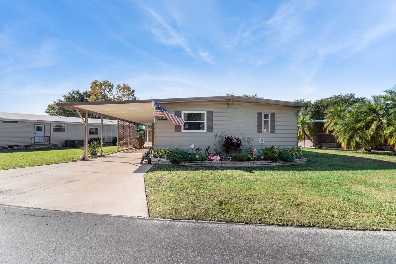 Property Photo:  2055 S Floral Avenue 326  FL 33830 