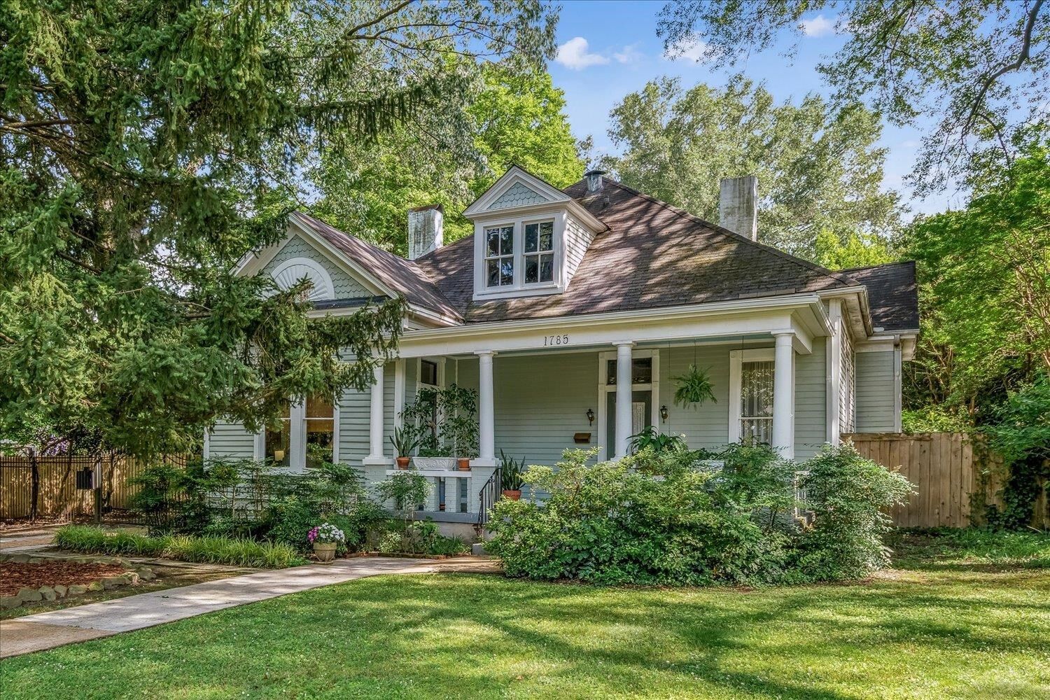 Property Photo: 1785 Glenwood Pl TN 38104