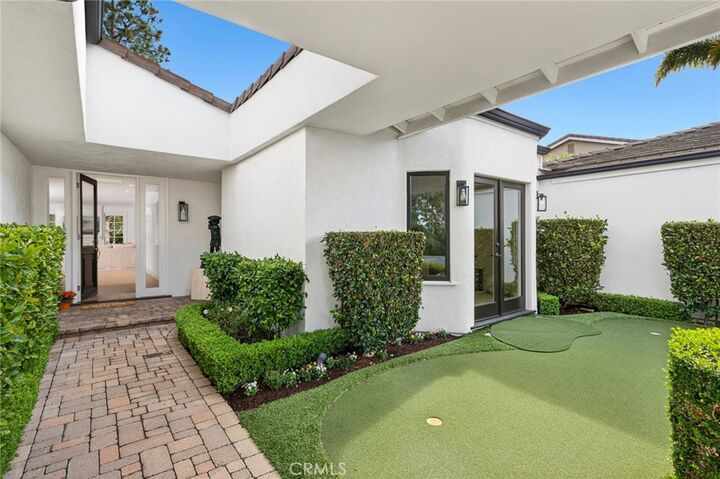 Property Photo: 1 Rue Fontainbleau CA 92660