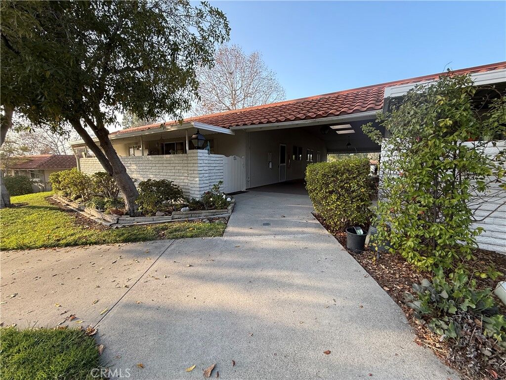 Property Photo:  816 Via Alhambra N  CA 92637 