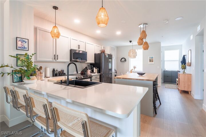 Property Photo: 15126 Palmer Lake Circle 101 FL 34109